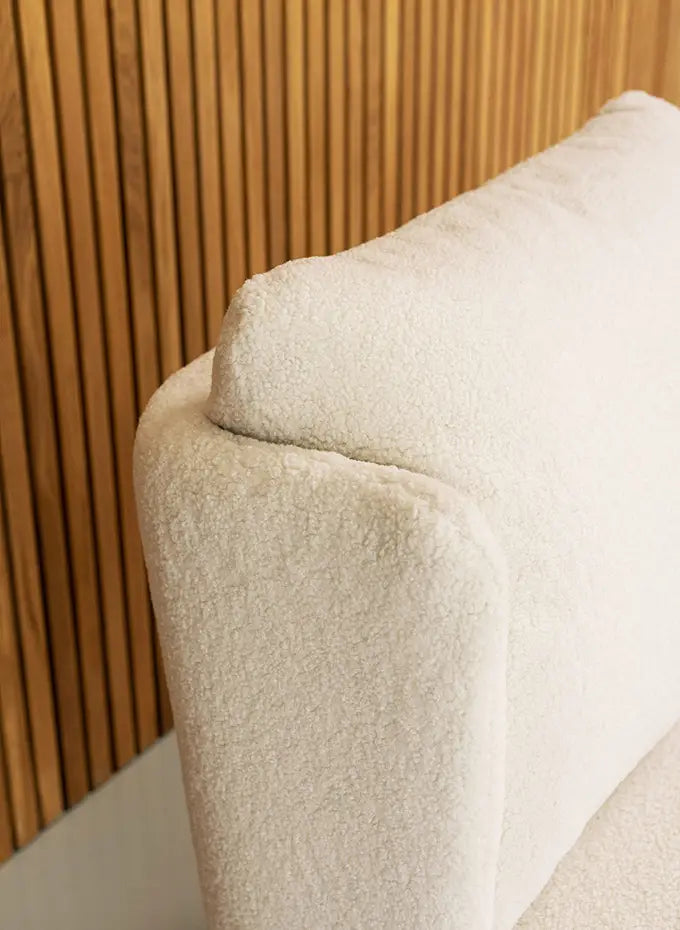 AUDLEY CHAIR