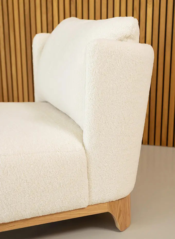 AUDLEY CHAIR
