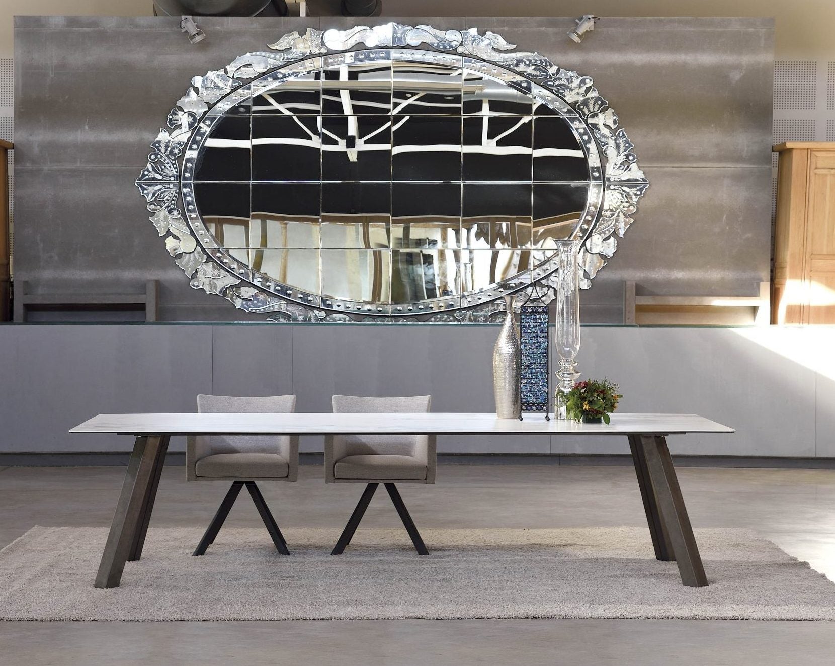AURORA DINING TABLE
