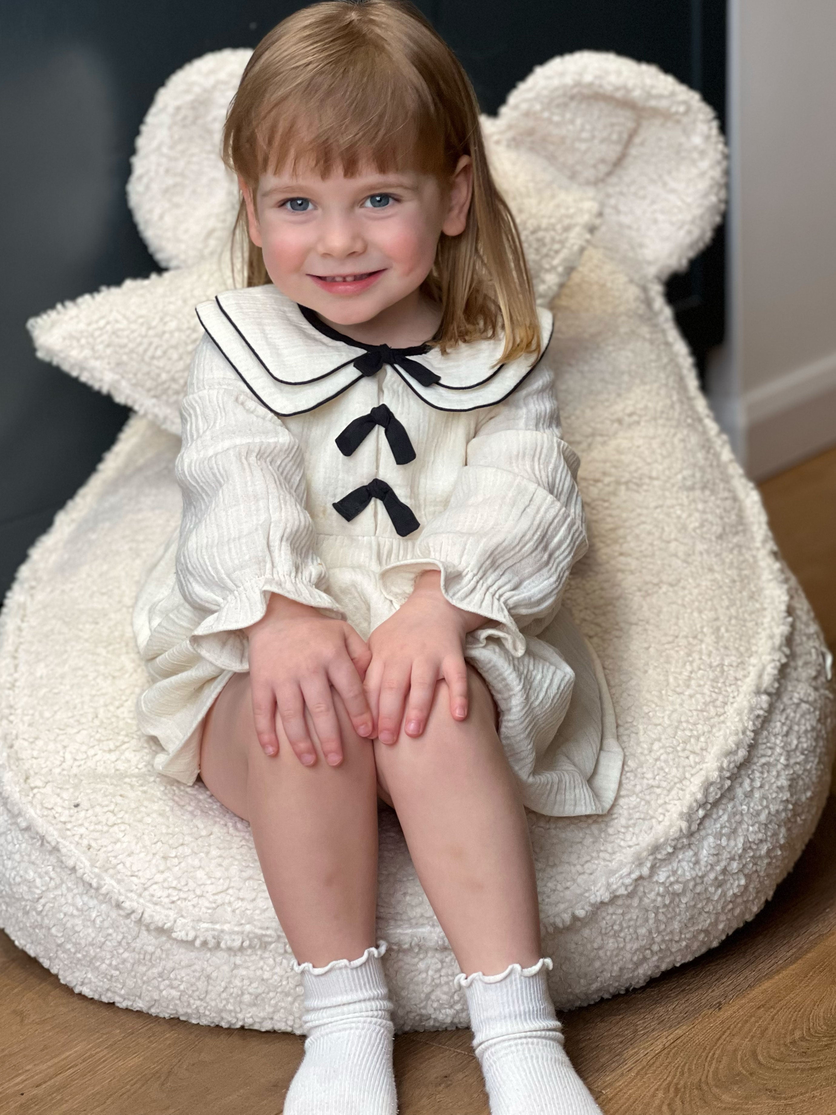 WHITE BEAR BEANBAG CHAIR