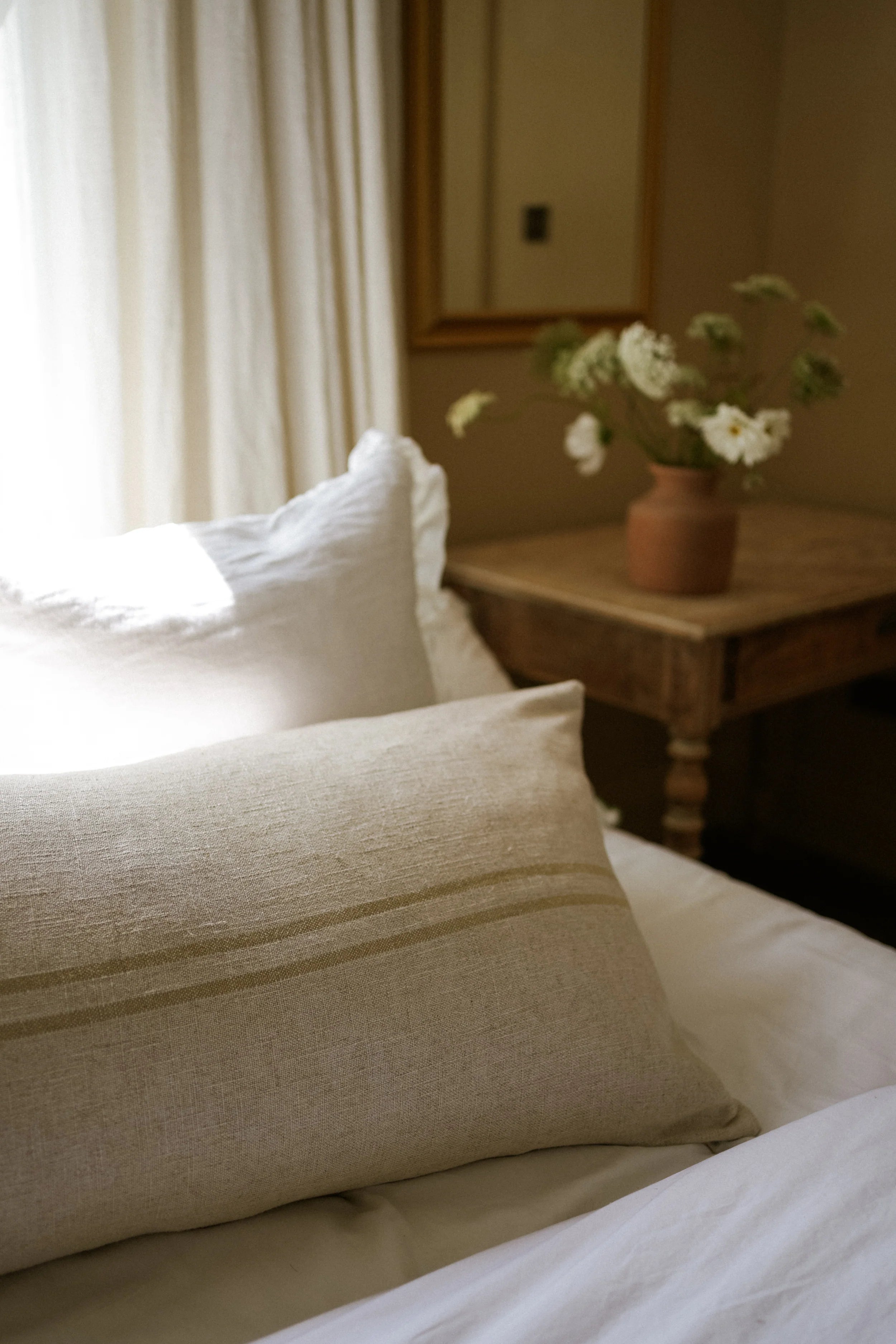 STRIPE CUSHION - CREAM