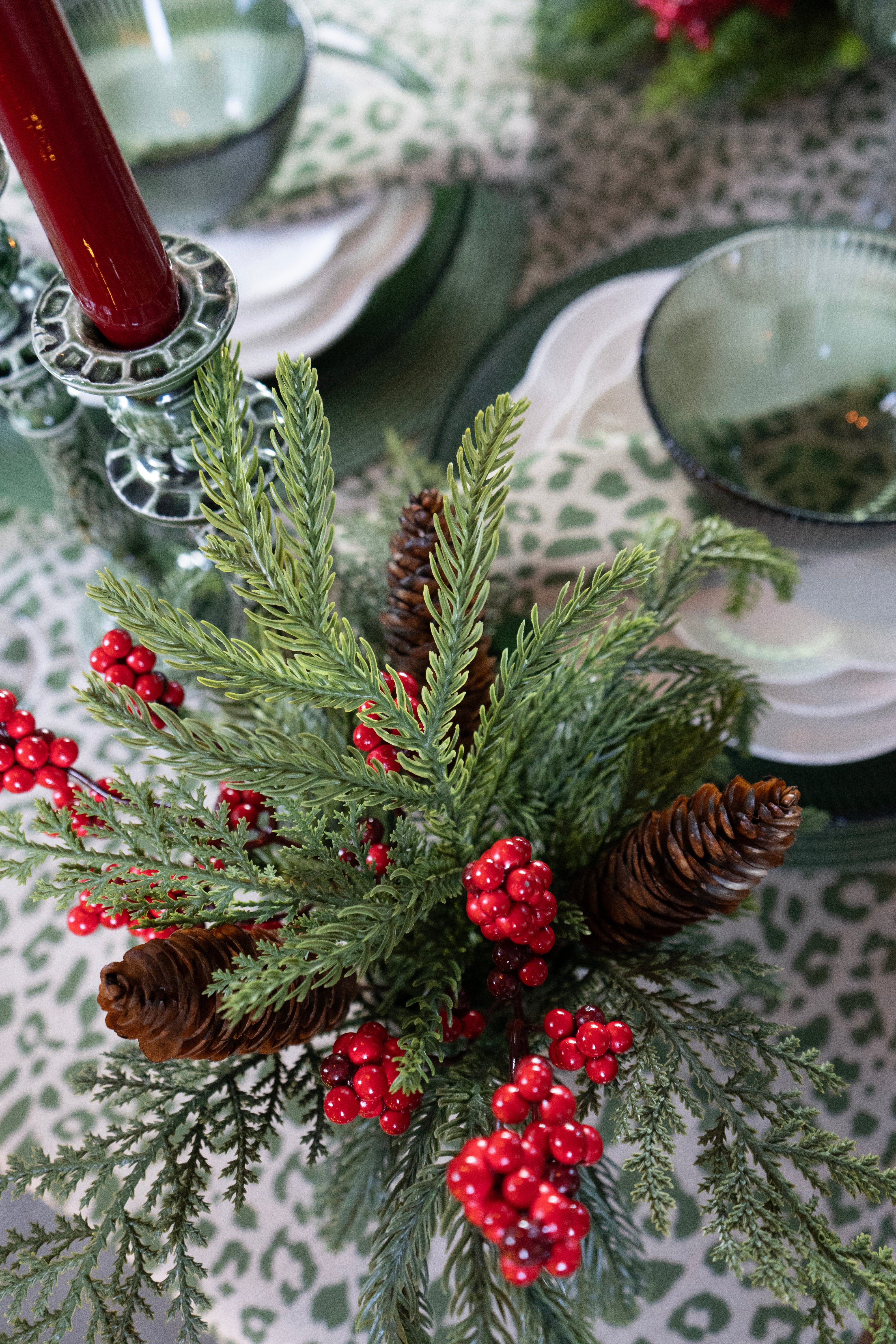 Berry & Pine Pot