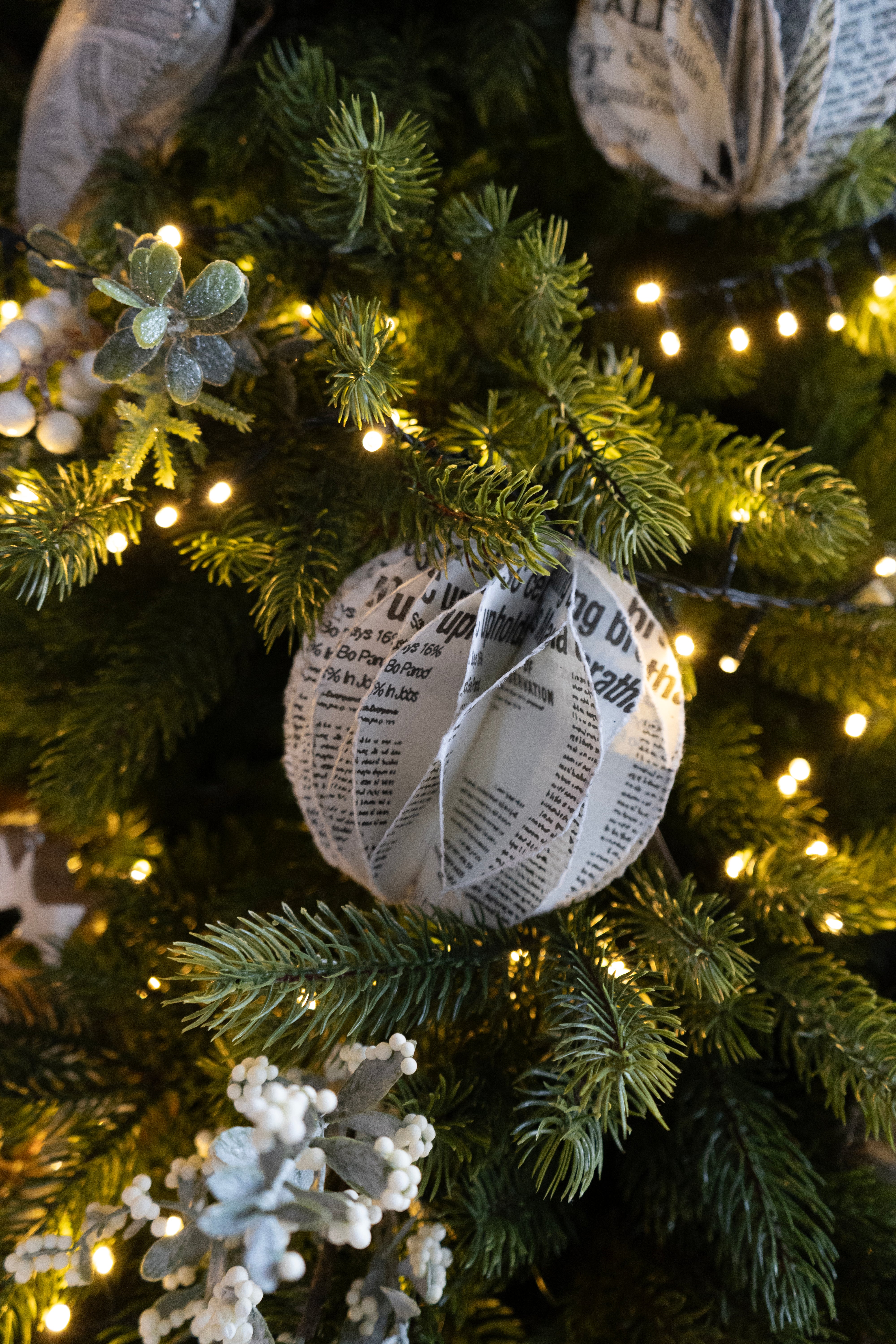 Newspaper Foldable bauble