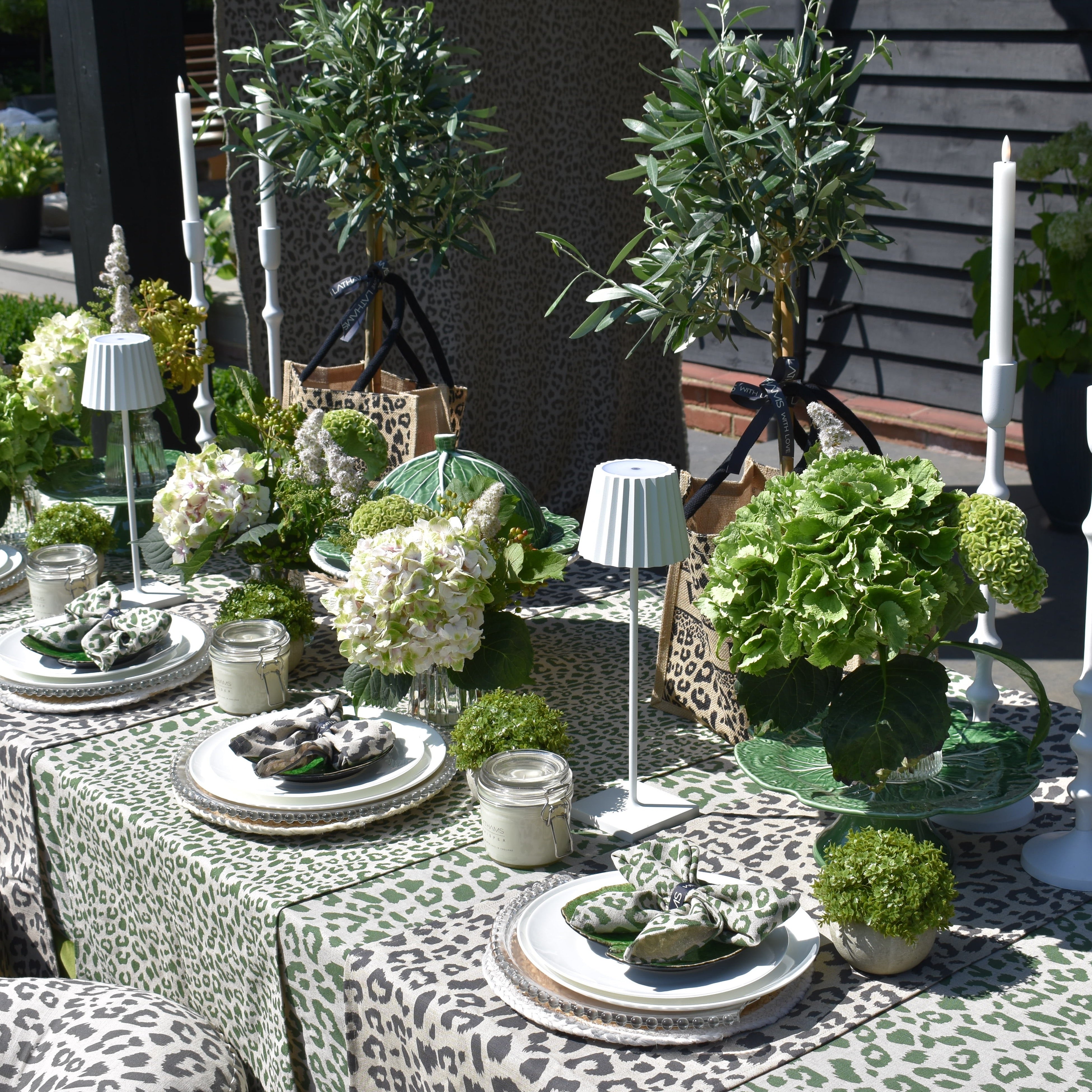 LEOPARD TABLE RUNNER - GREY/LINEN LEOPARD