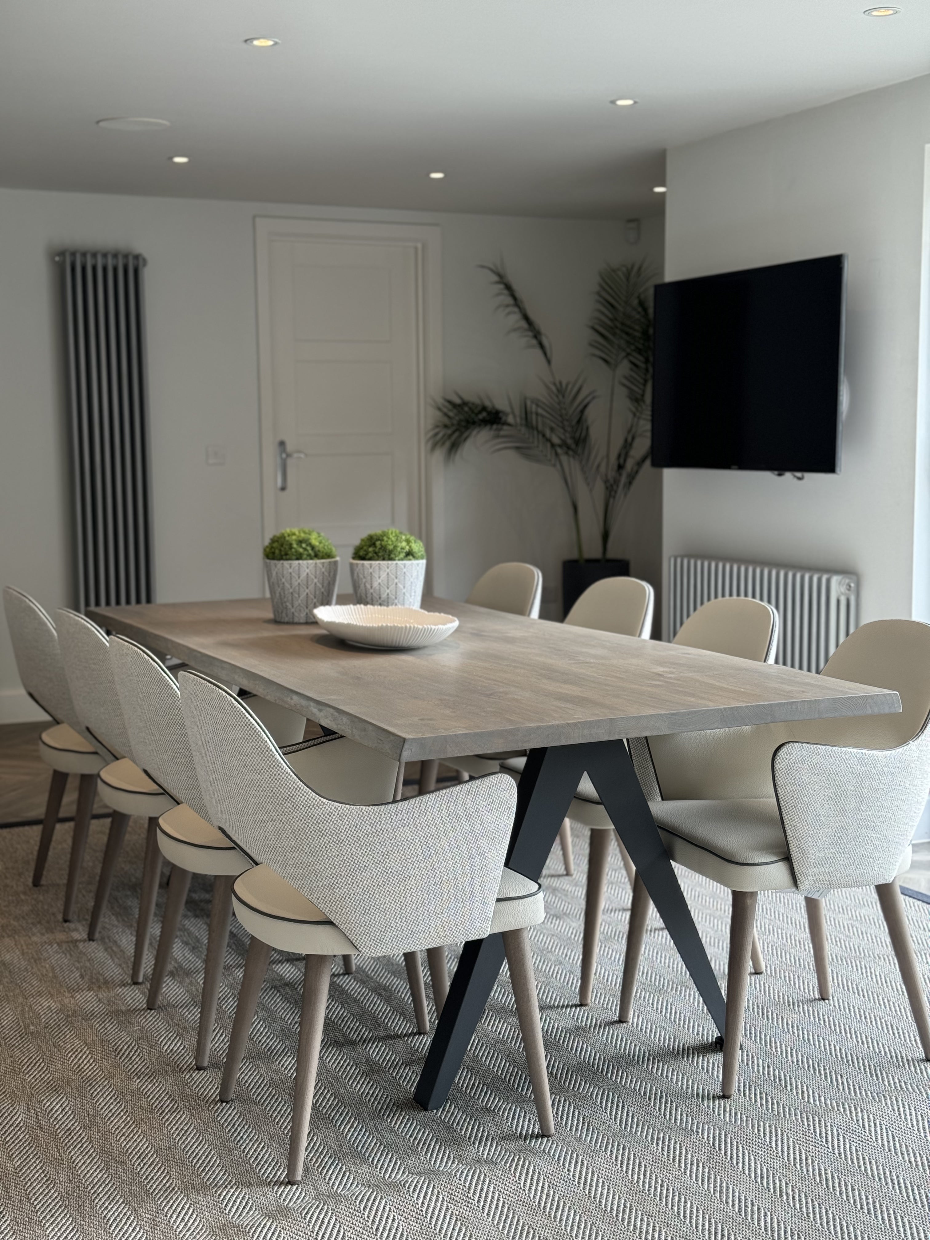 DITA II DINING TABLE - METAL LEGS