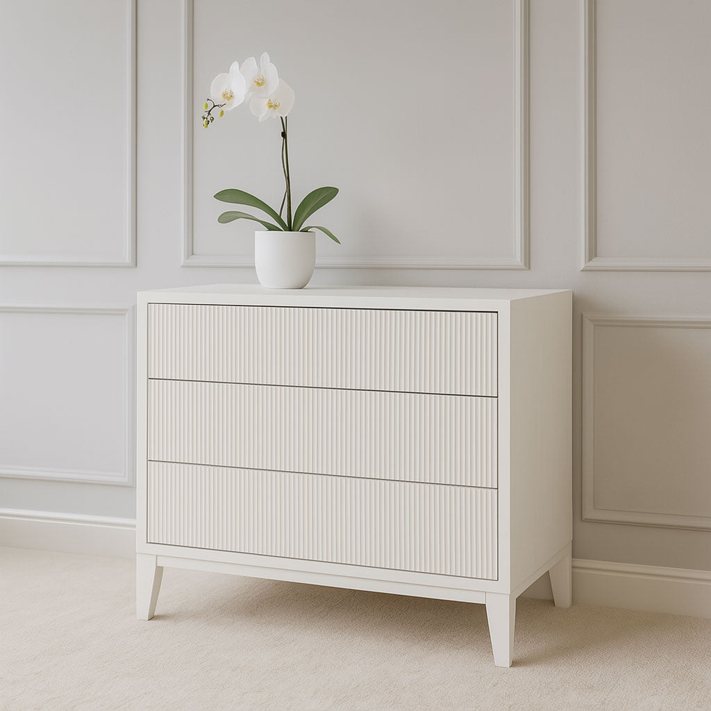 FLUTED 3DRW CHEST - ANTIQUE WHITE