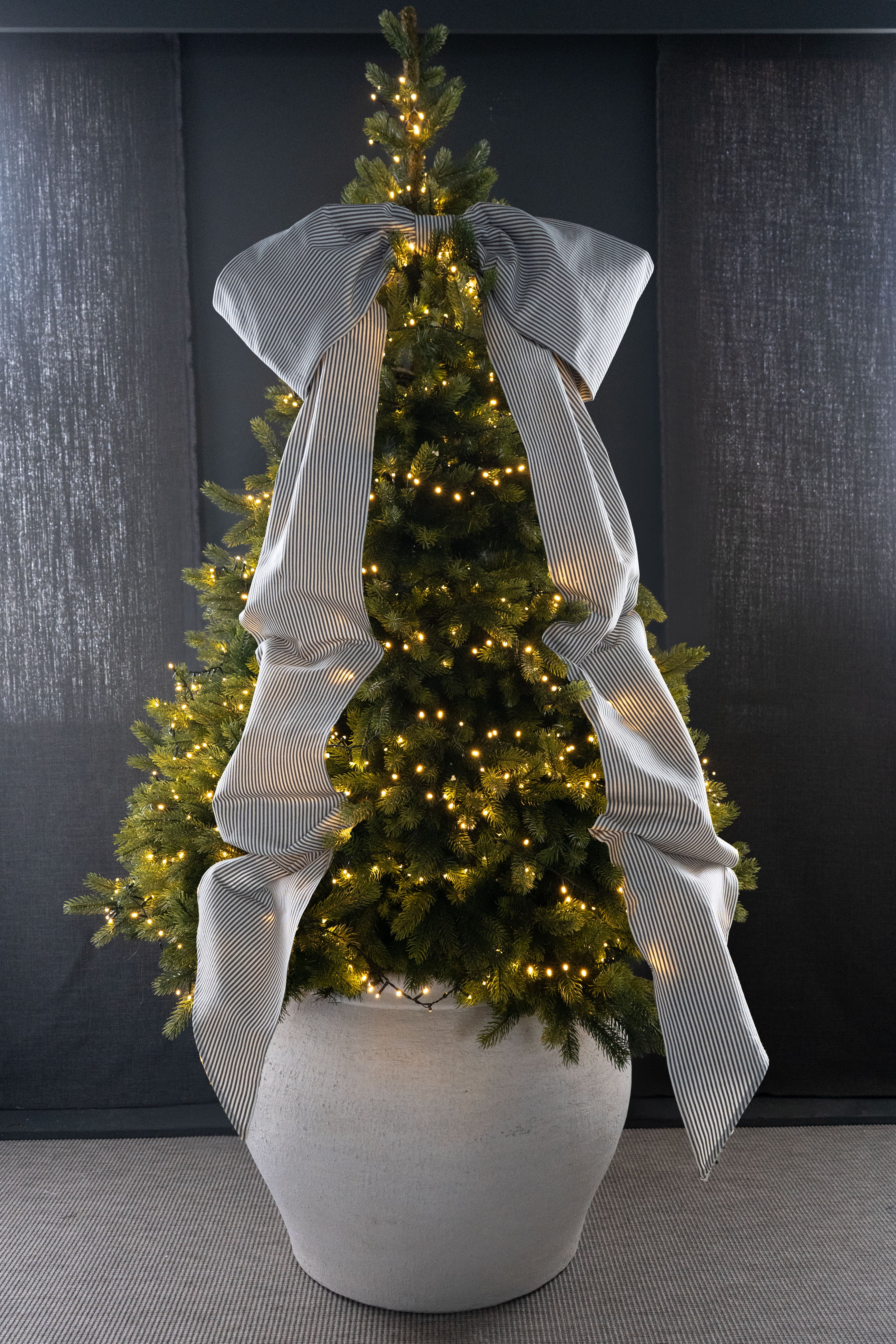 Majestic Black & White Striped Bow – Handmade (Pre-Order by 15th Nov)