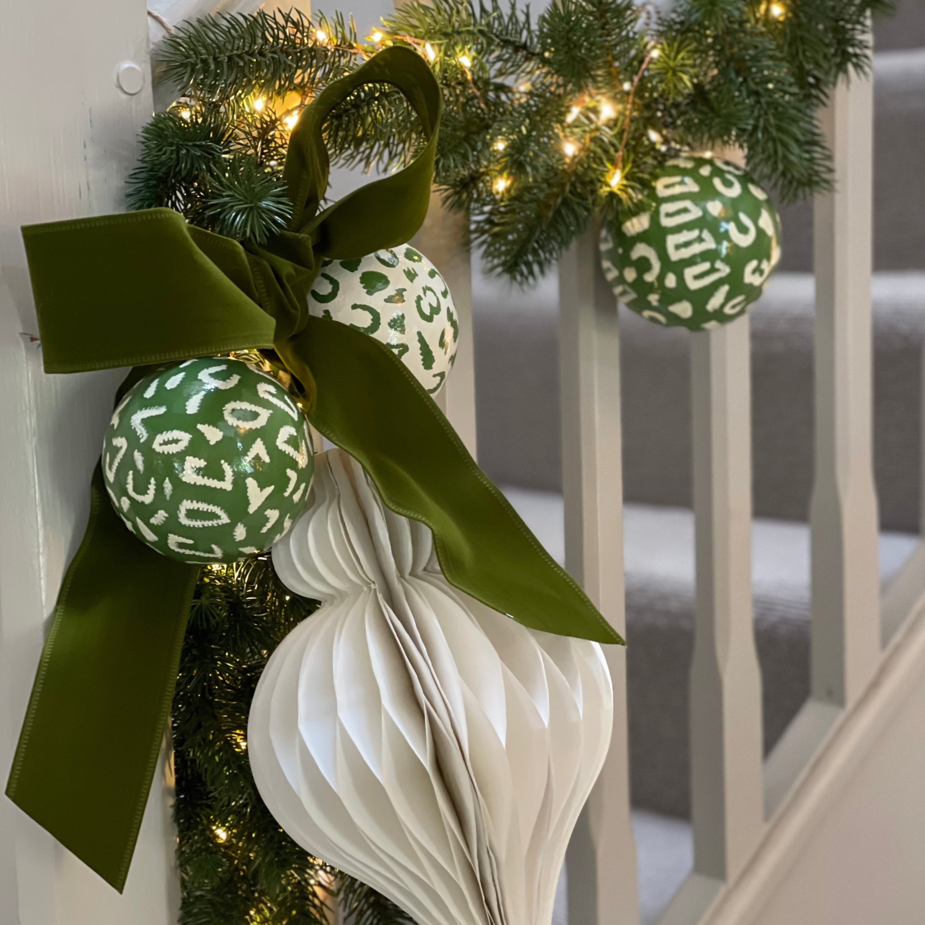 VELVET RIBBON - GREEN