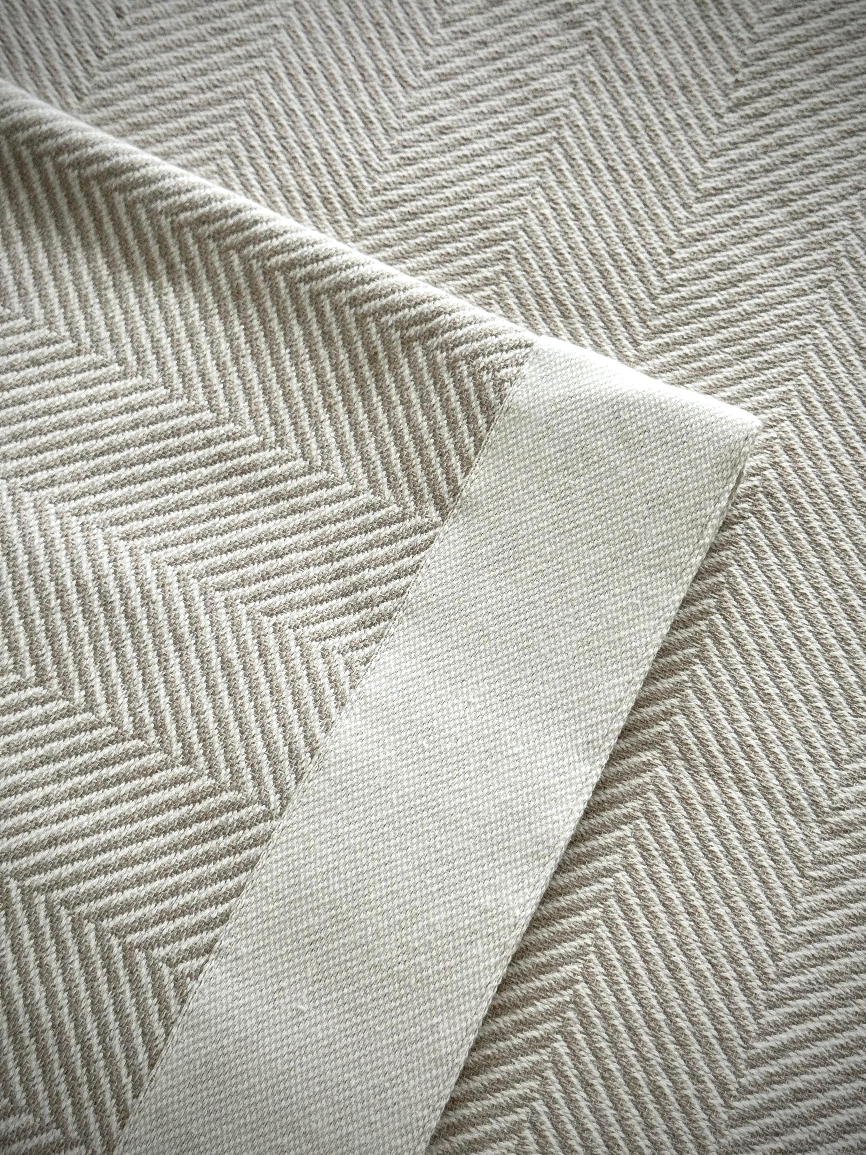 HERITAGE STONE THROW