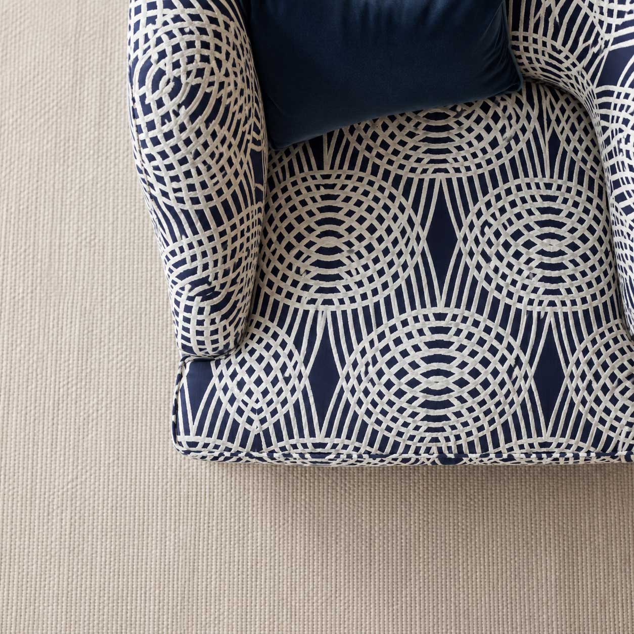 MIDNIGHT MAZE CHAIR