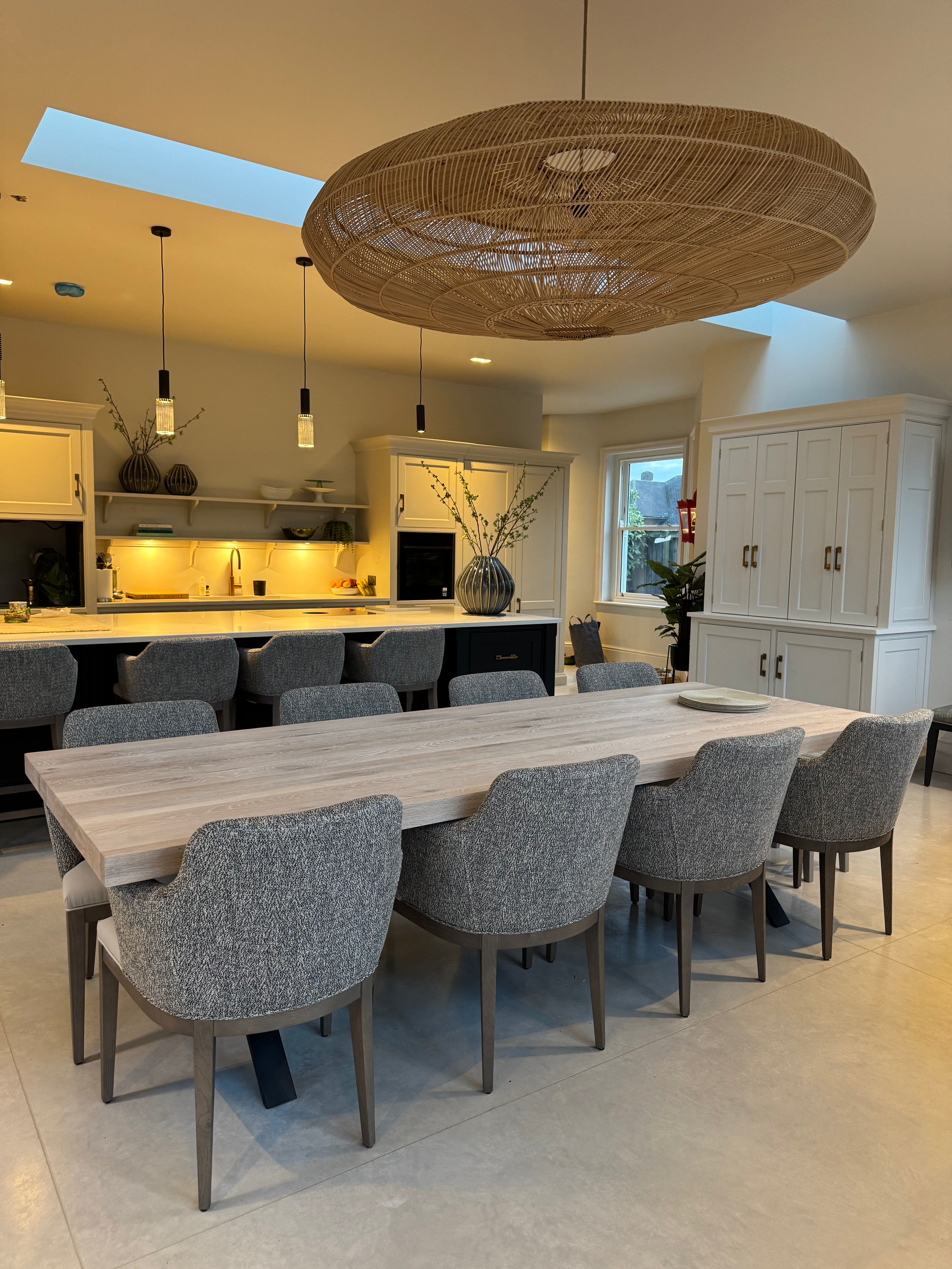 ARIZONA DINING TABLE - X METAL LEGS