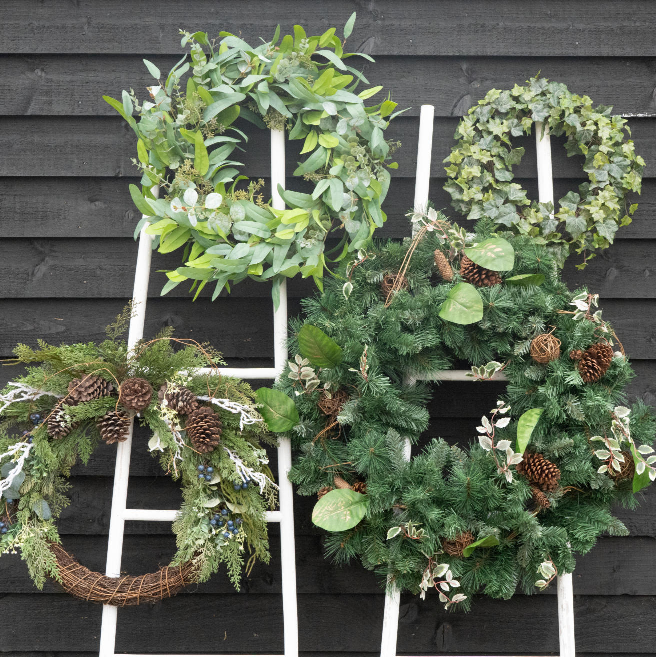 MIXED FOLIAGE WREATH
