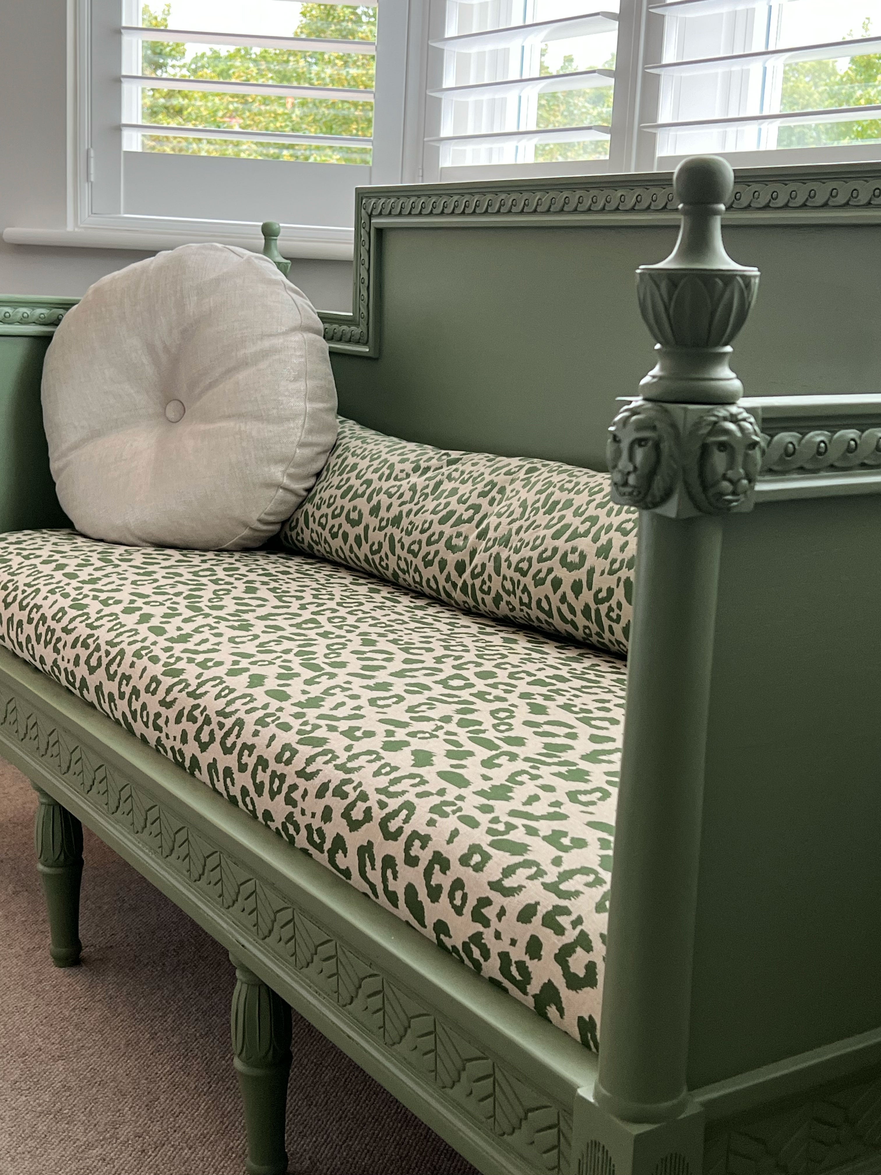 TEA PARTY BENCH