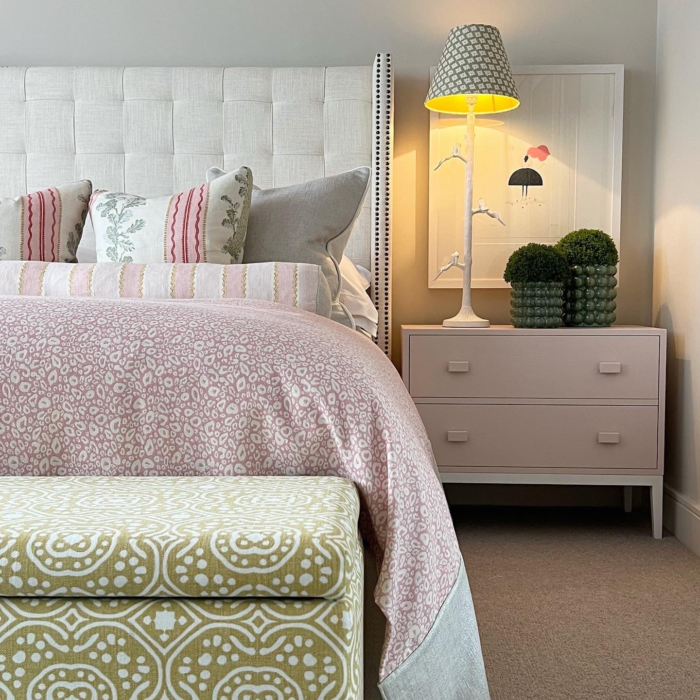 TREASURE ME NIGHTSTAND - WIDE