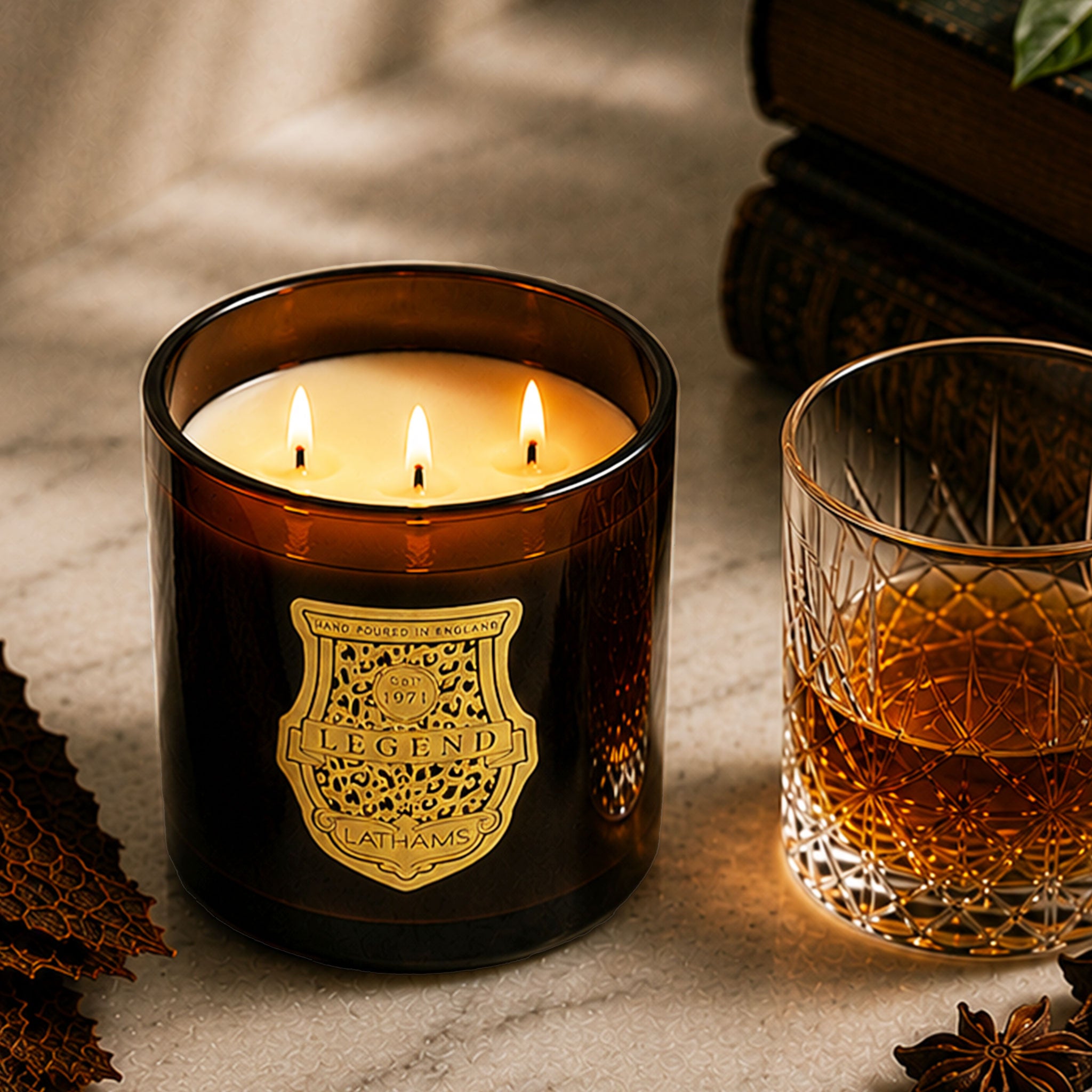 LEGNED 3 WICK CANDLE