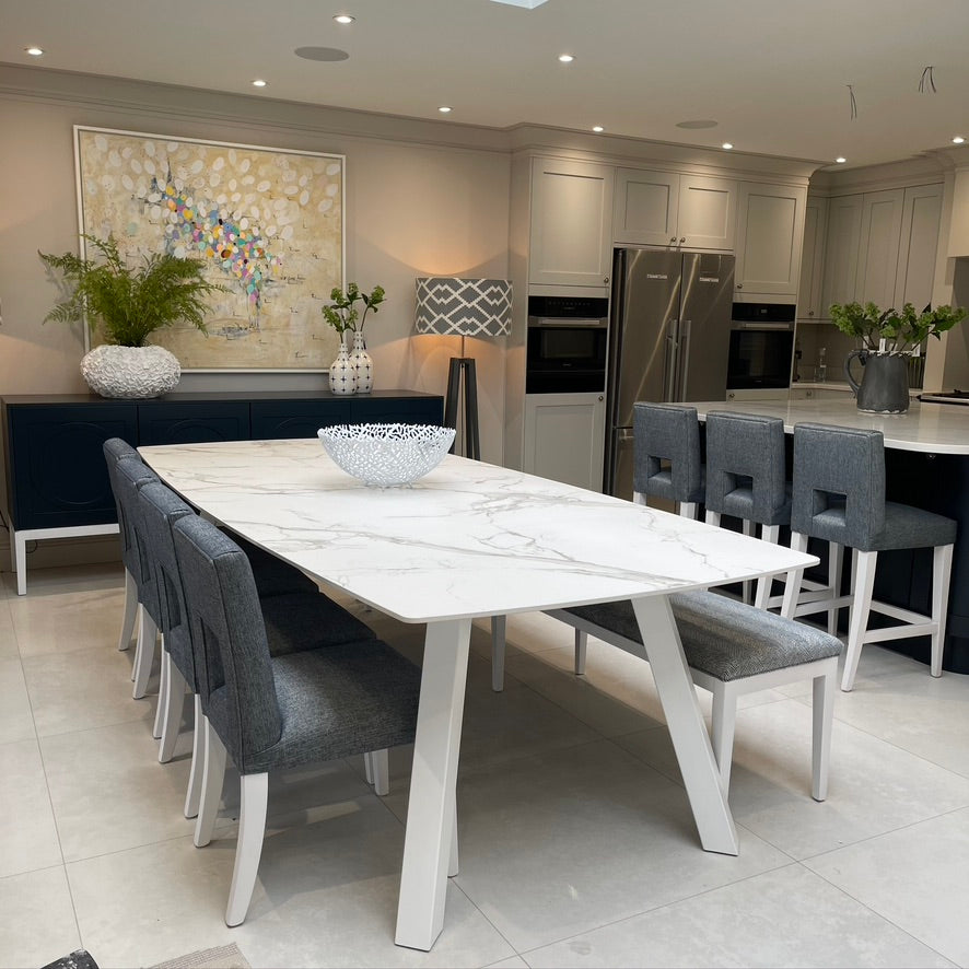 AURORA DINING TABLE