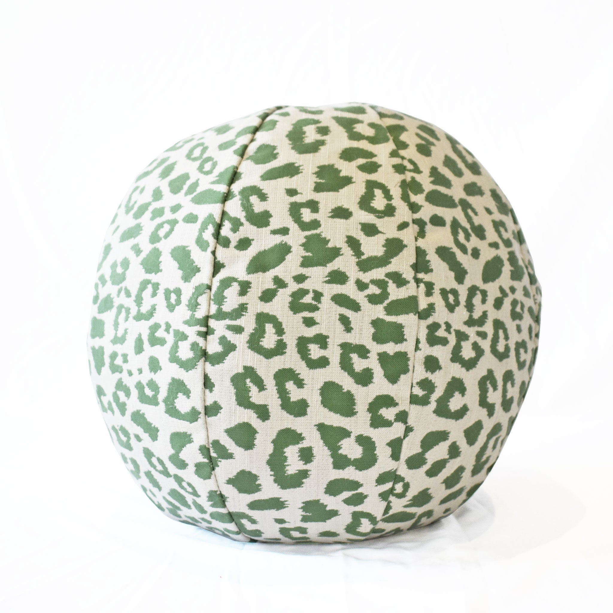 BALL CUSHION - WILDER GRASS (FRONT)