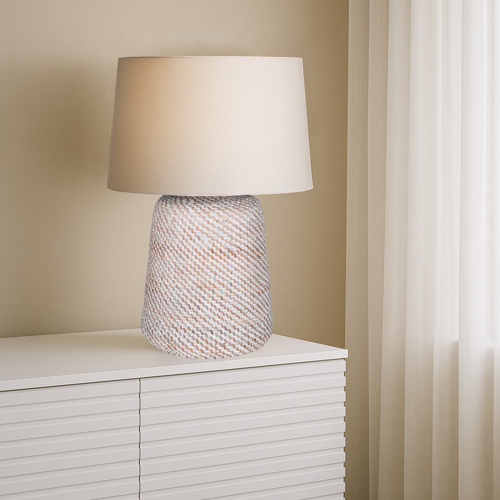 BASKETWEAVE TABLE LAMP