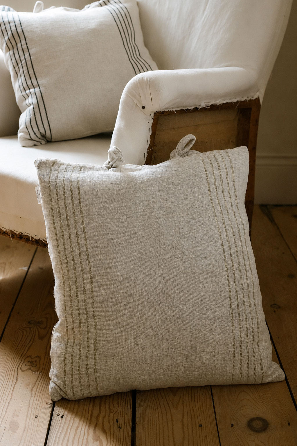STRIPE SQUARE CUSHION - CREAM