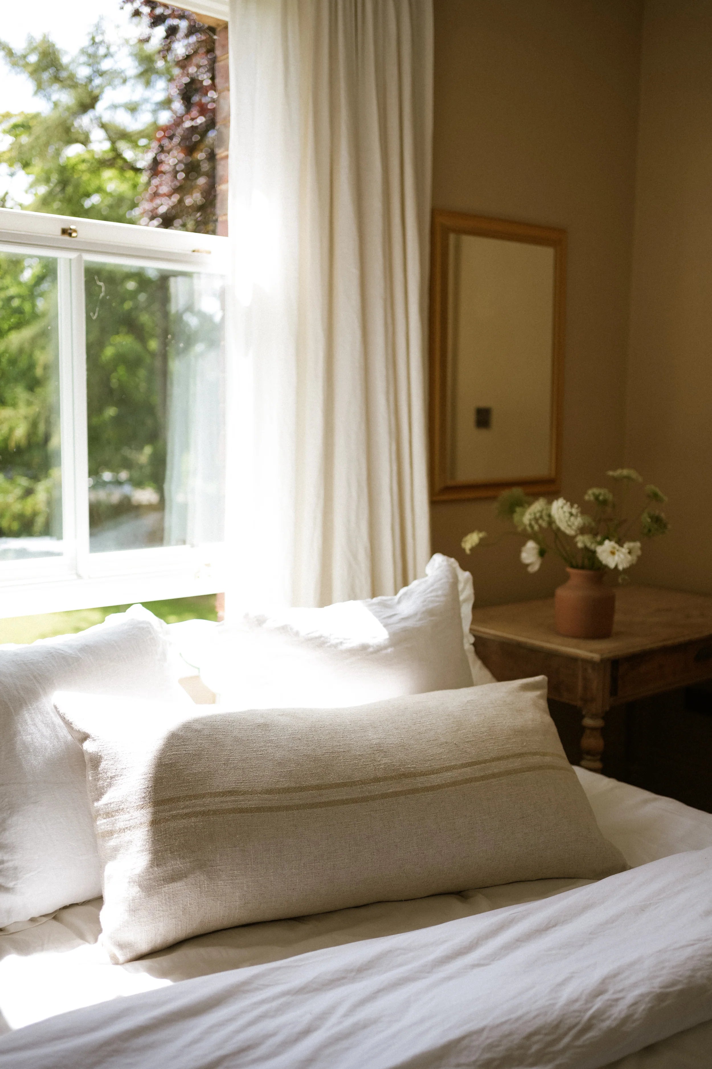 STRIPE CUSHION - CREAM