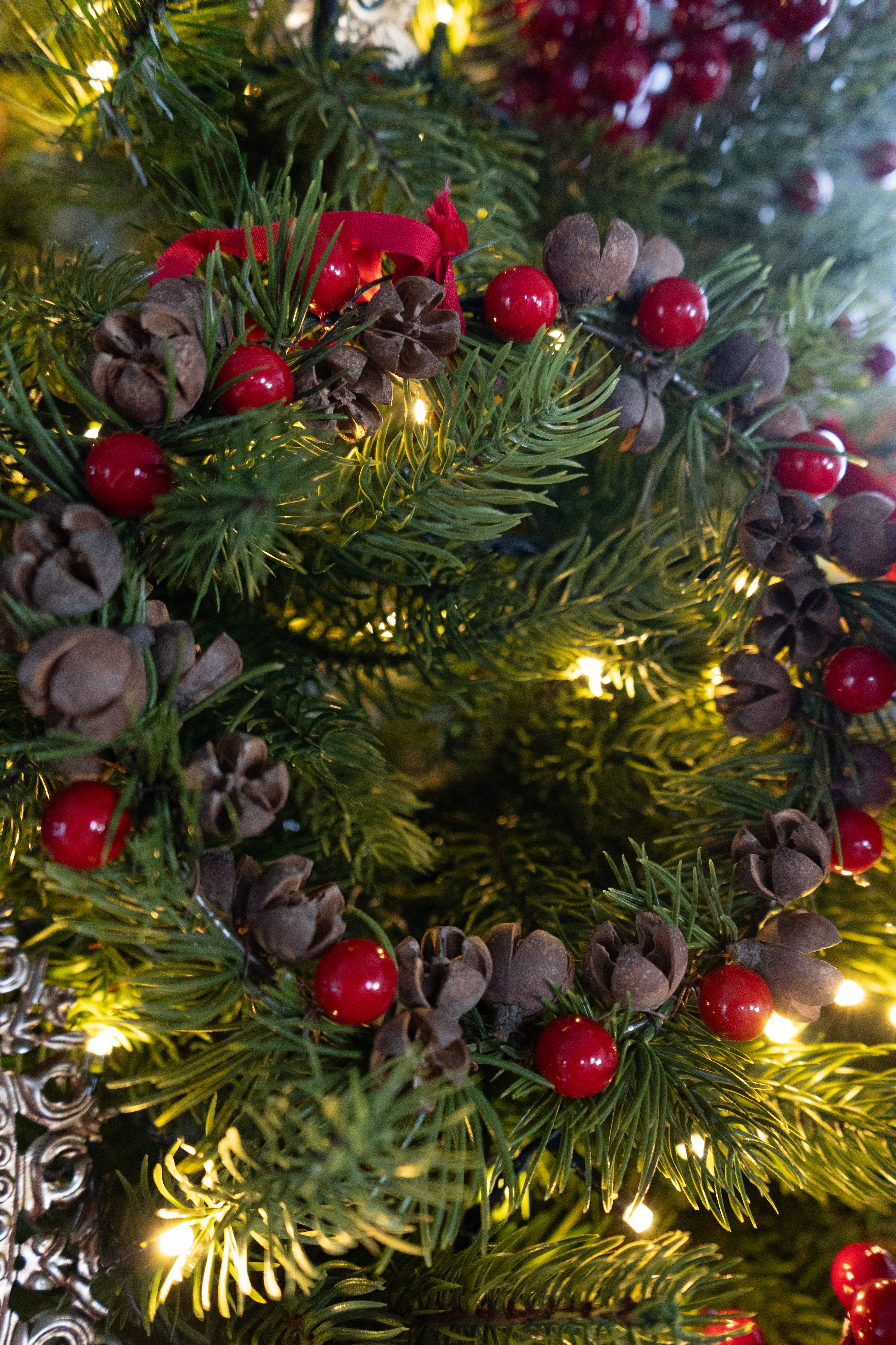 Red berry & Fir Mini Wreath