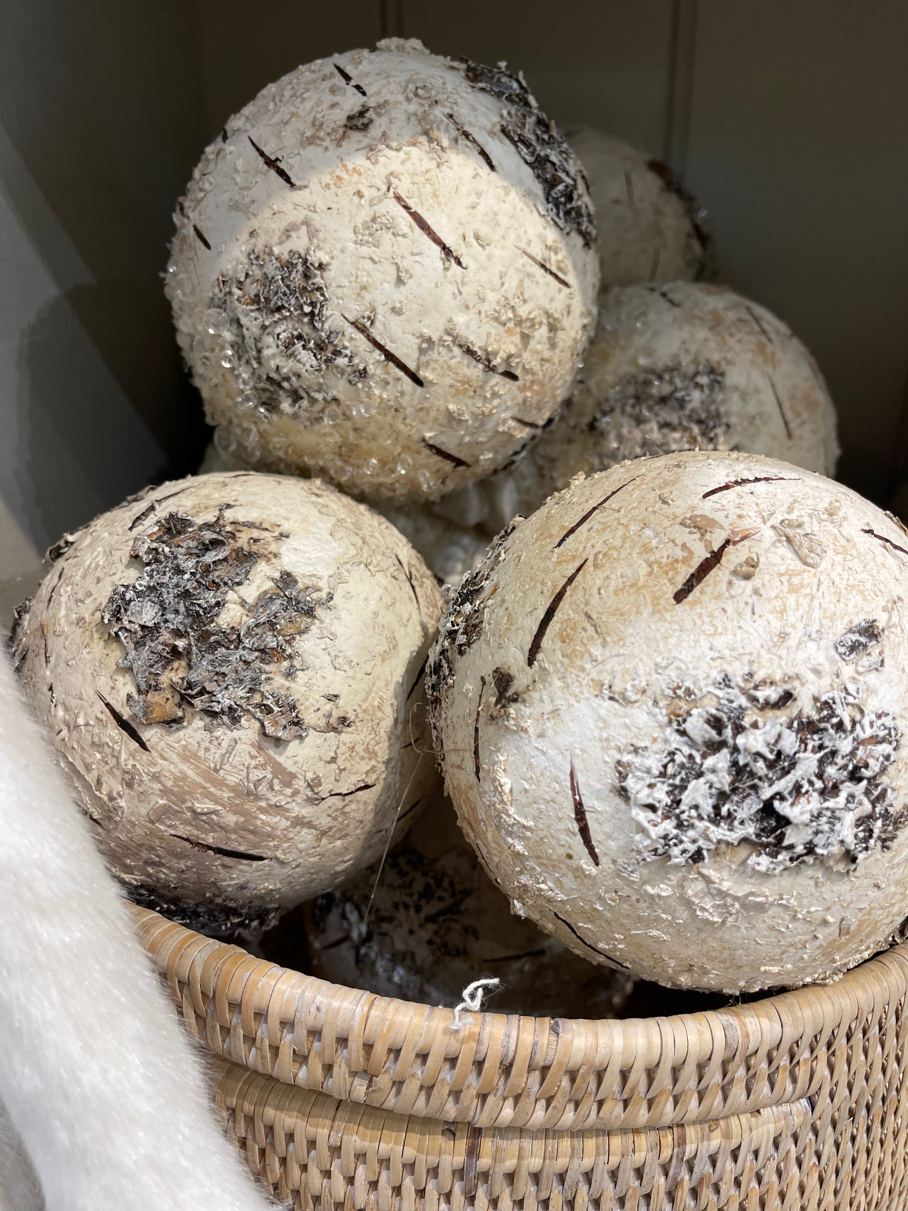 FROSTED BIRCH BAUBLE