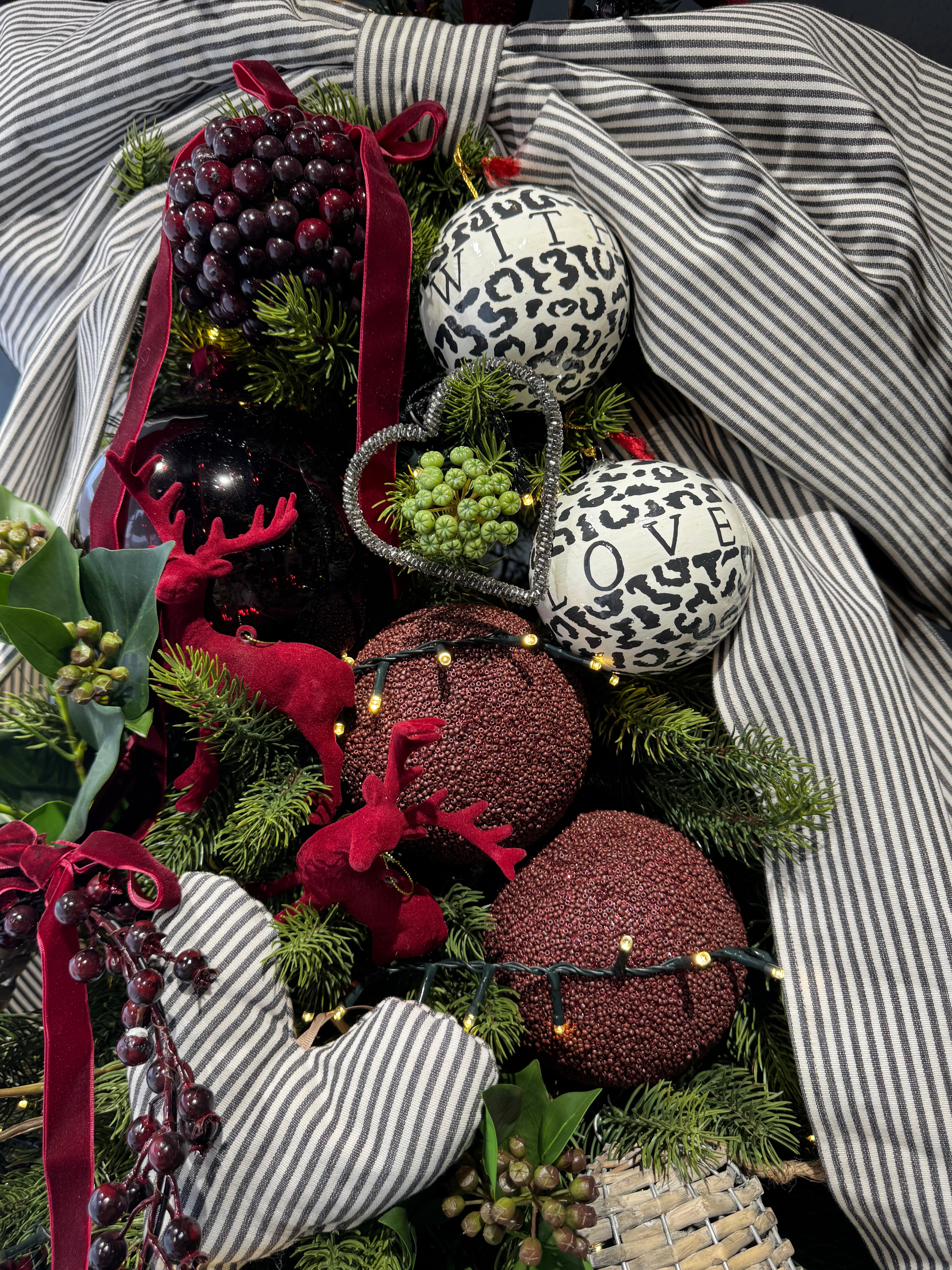 LATHAMS EXCLUSIVE WITH LOVE BAUBLE