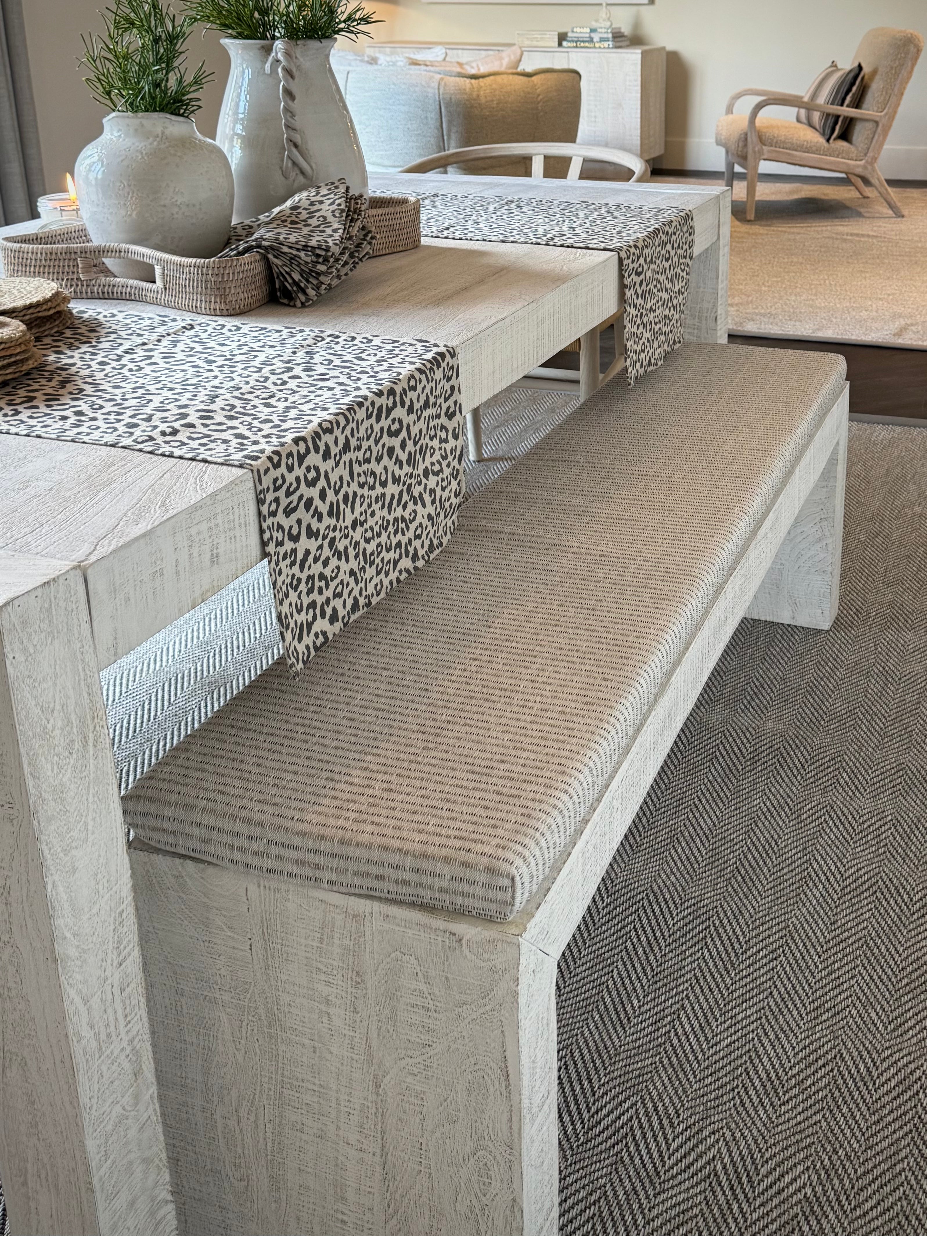 JETTY DINING TABLE
