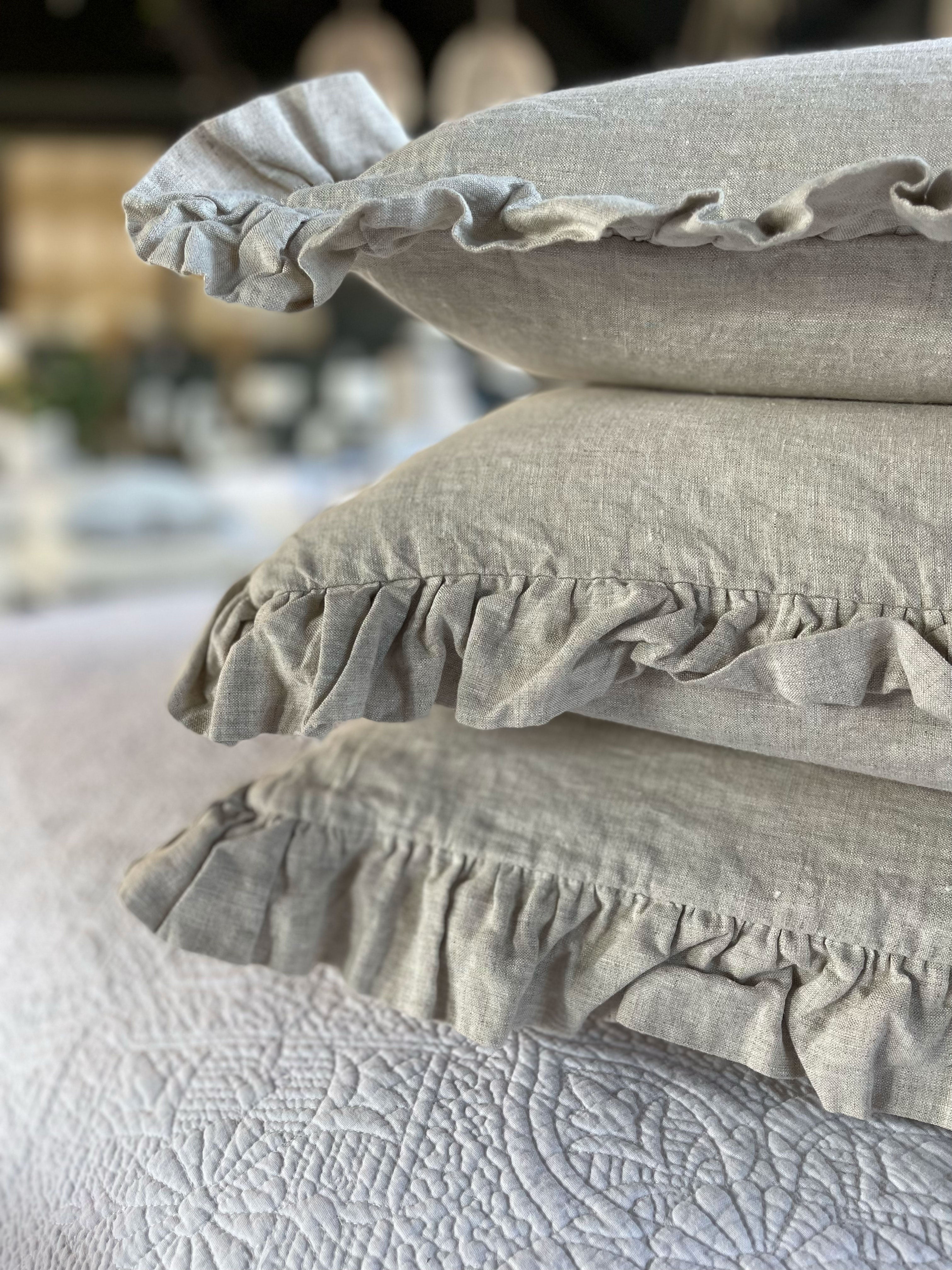 RUFFLE CUSHION NATURAL LINEN