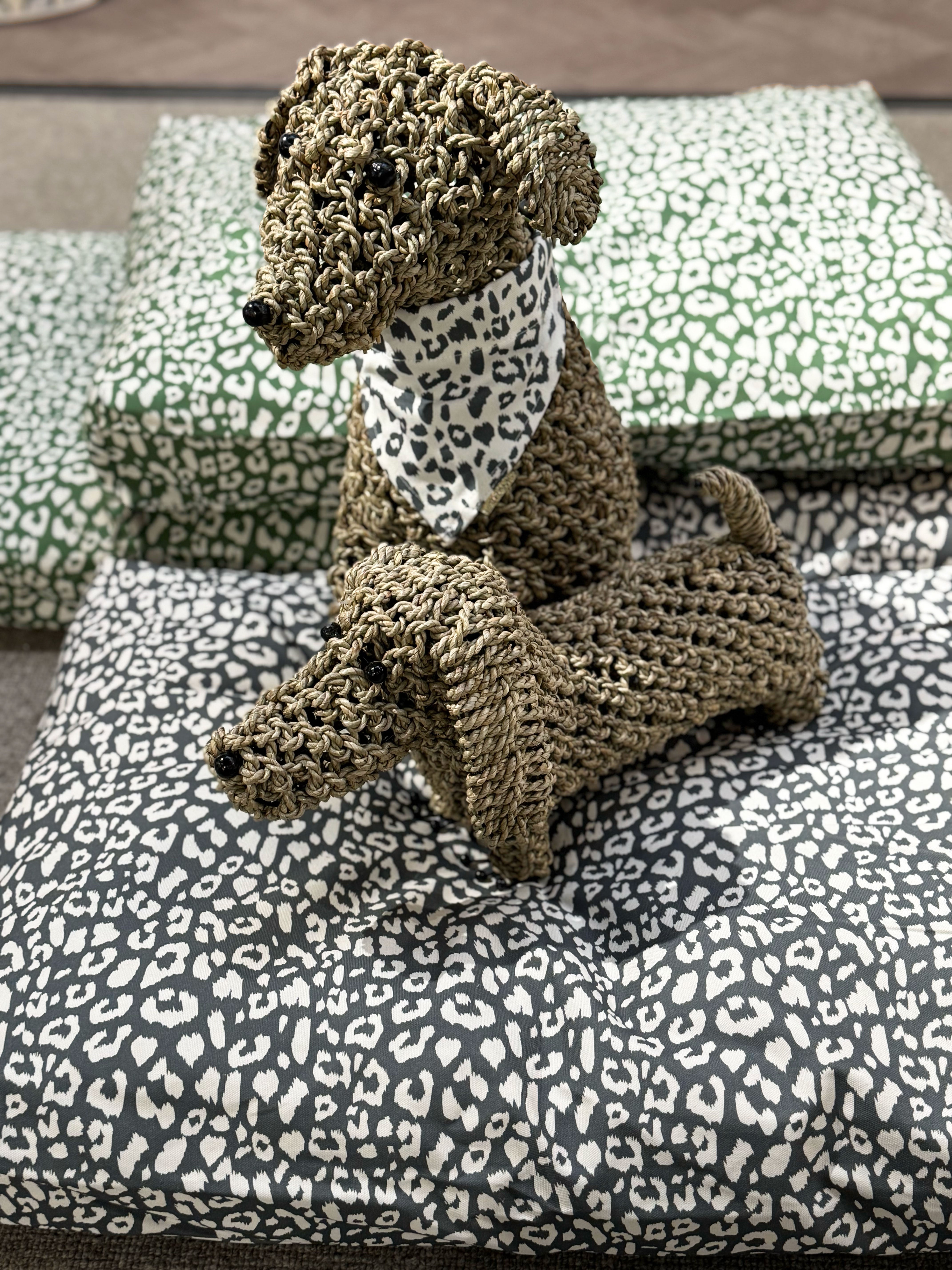 LATHAMS DOGGY BED - GREEN