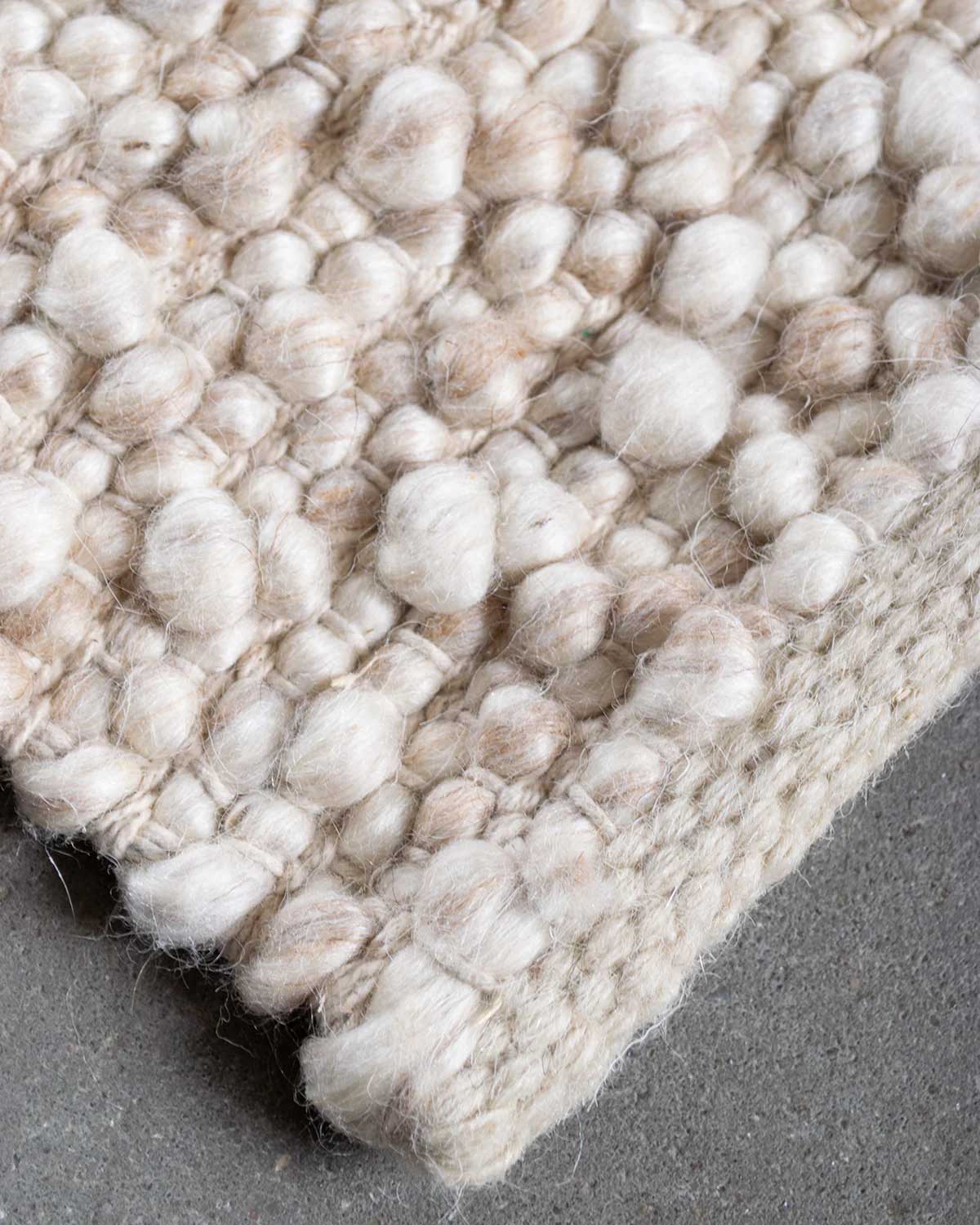 PEBBLE RUG