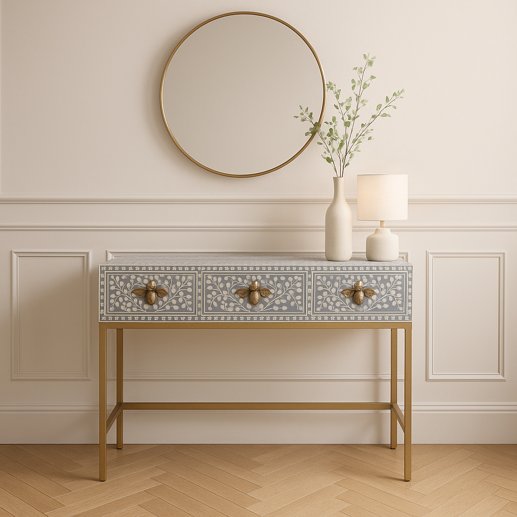 QUEEN BEE CONSOLE