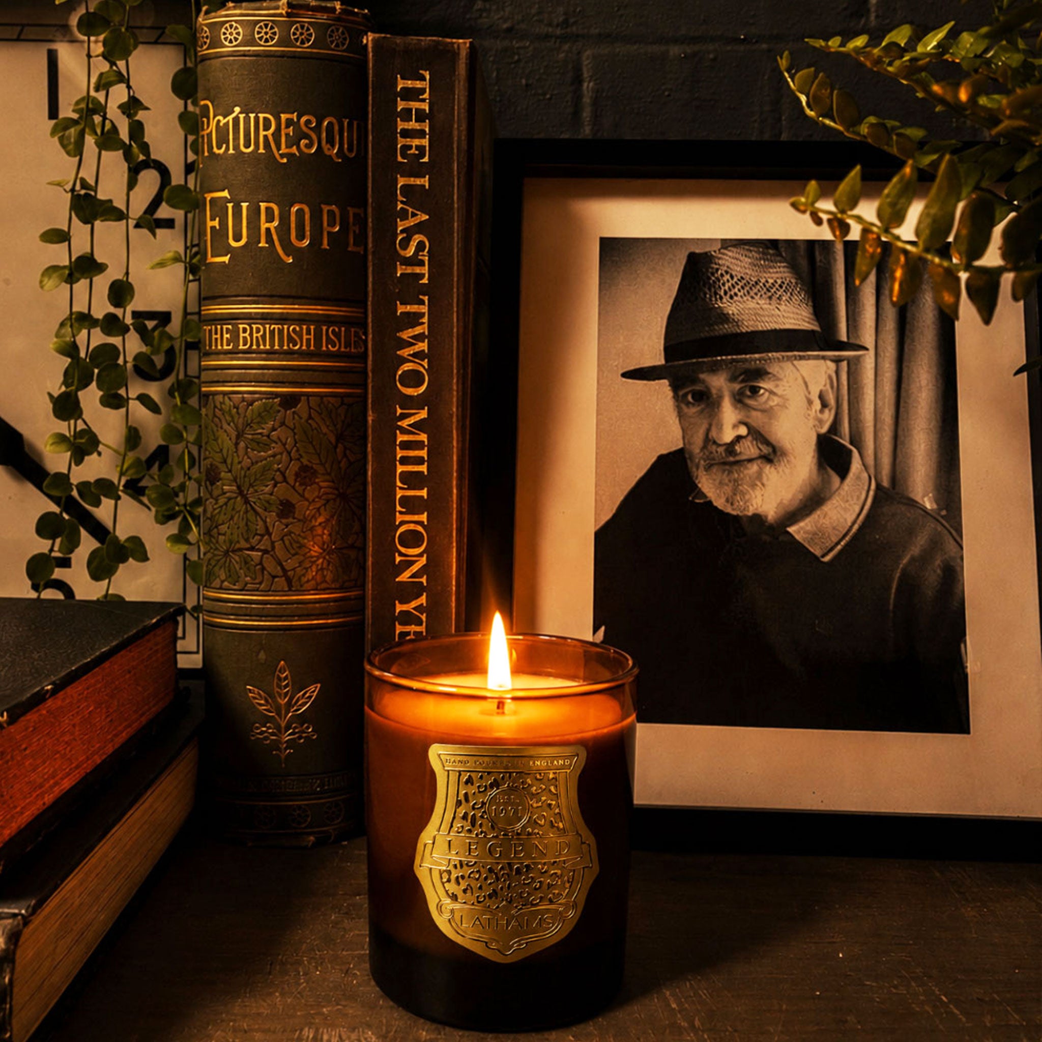 LEGEND CANDLE
