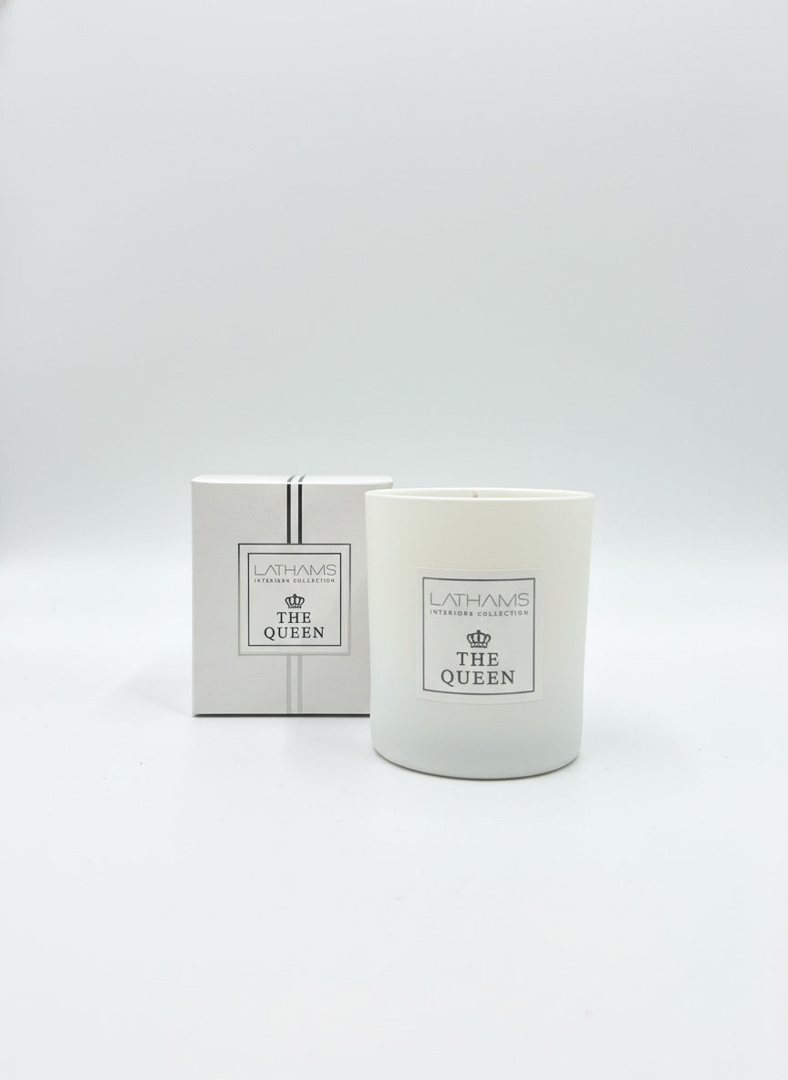 THE QUEEN CANDLE